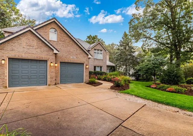Photo 3 of Single family home for sale at 1130 Preserve Trl, Bartlett, IL 60103 | MLS# 12728153 | Listing updated on 2026-08-29