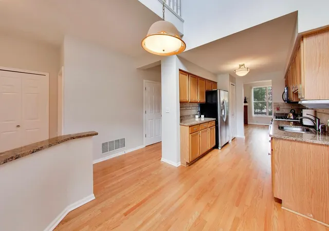 Photo 4 of Townhouse for sale at 60 W 20th Street, Lombard, IL 60148 | MLS# 12728159 | Listing updated on 2026-09-01