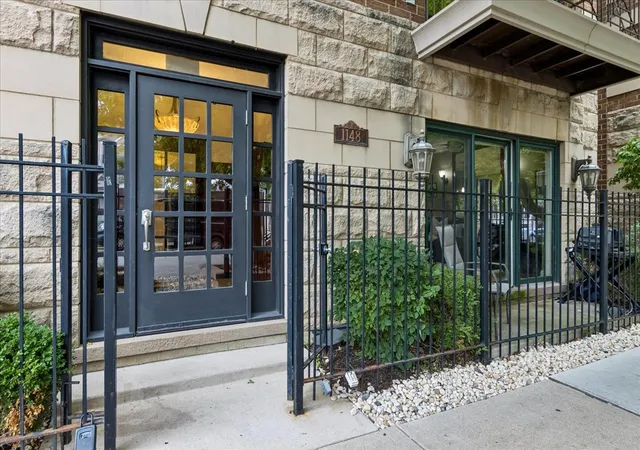 Photo 2 of Condo for sale at 1148 W Roscoe St #1E, Chicago, IL 60657 | MLS# 12728286 | Listing updated on 2026-09-03
