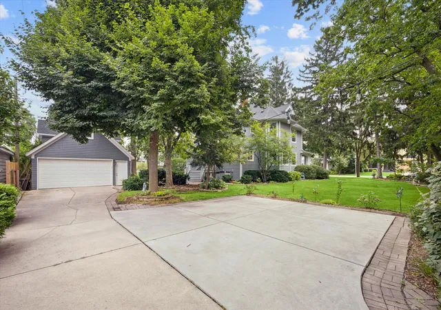 Photo 3 of Single family home for sale at 448 S Spring Ave, La Grange, IL 60525 | MLS# 12728290 | Listing updated on 2026-08-19