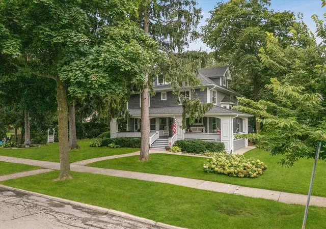 Photo 3 of Single family home for sale at 448 S Spring Ave, La Grange, IL 60525 | MLS# 12728290 | Listing updated on 2026-08-19