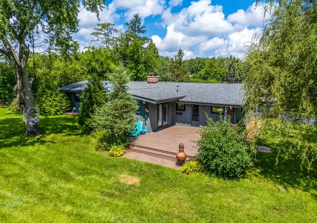 3rd image of 83 Wildwood Dr, Barrington, IL 60010 | MLS# 12728374