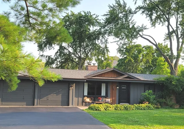 4th image of 83 Wildwood Dr, Barrington, IL 60010 | MLS# 12728374