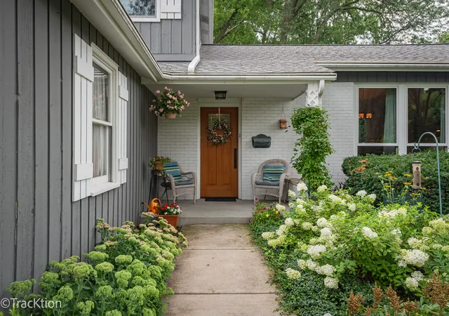 2nd image of 116 Pembroke Rd, Naperville, IL 60540 | MLS# 12728438