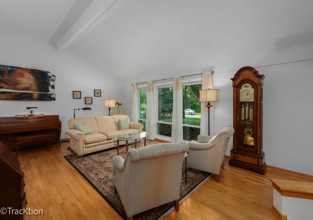 4th image of 116 Pembroke Rd, Naperville, IL 60540 | MLS# 12728438