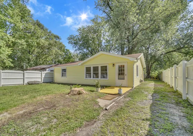 2nd image of 407 Hamilton St, Wilmington, IL 60481 | MLS# 12728638