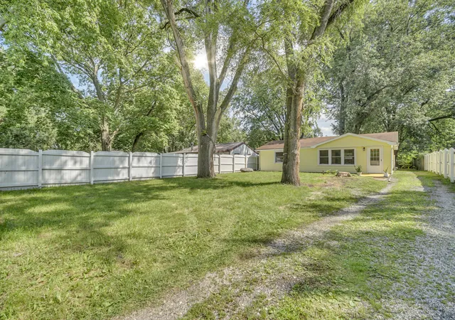 3rd image of 407 Hamilton St, Wilmington, IL 60481 | MLS# 12728638