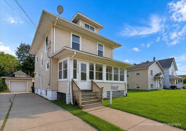 3rd image of 1133 Liberty St, Aurora, IL 60505 | MLS# 12728658