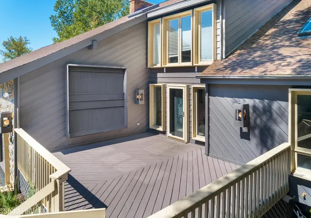 Photo 4 of Single family home for sale at 255 Indian Trl Rd, North Barrington, IL 60010 | MLS# 12728689 | Listing updated on 2026-08-26