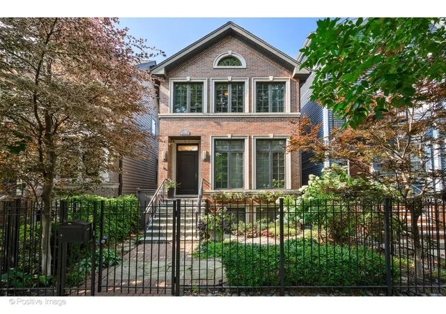 Photo 1 of Single family home for sale at 1844 W Barry Ave, Chicago, IL 60657 | MLS# 12728692 | Listing updated on 2026-09-08