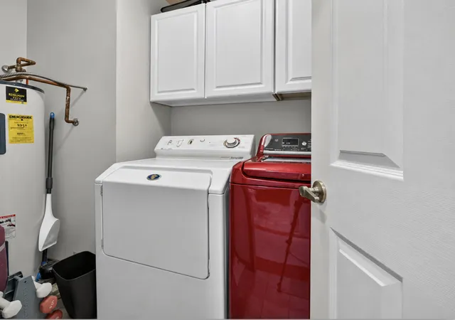 2nd image of 903 N Linden St, Normal, IL 61761
