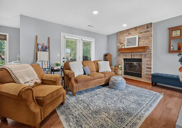 4th image of 903 N Linden St #117, Normal, IL 61761 | MLS# 12728708