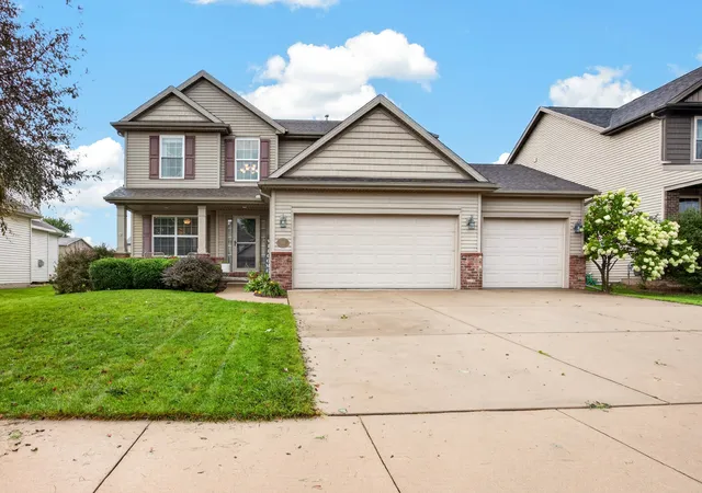 Photo 1 of Single family home for sale at 1310 Longford Ln, Bloomington, IL 61704 | MLS# 12728716 | Listing updated on 2026-08-18