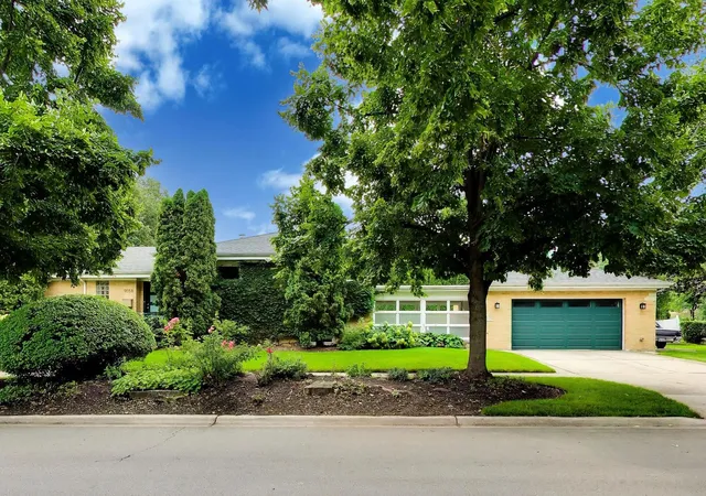 2nd image of 9058 Ewing Ave, Evanston, IL 60203 | MLS# 12728821