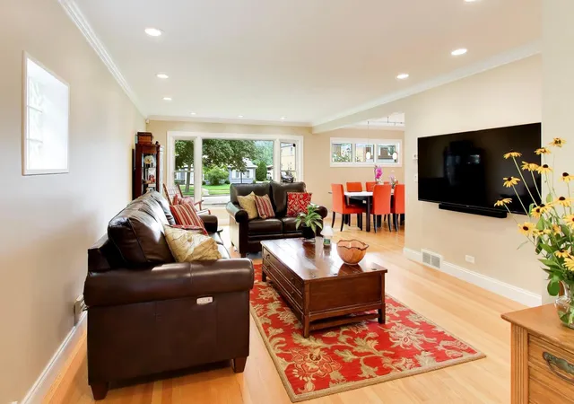 5th image of 9058 Ewing Ave, Evanston, IL 60203 | MLS# 12728821