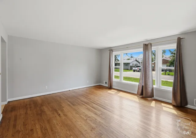 Photo 3 of Single family home for sale at 165 E 2740s Rd, Kankakee, IL 60901 | MLS# 12728823 | Listing updated on 2026-09-01