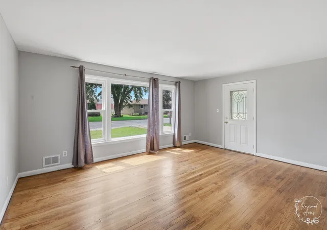 Photo 3 of Single family home for sale at 165 E 2740s Rd, Kankakee, IL 60901 | MLS# 12728823 | Listing updated on 2026-09-01