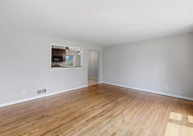 Photo 4 of Single family home for sale at 165 E 2740s Rd, Kankakee, IL 60901 | MLS# 12728823 | Listing updated on 2026-09-01