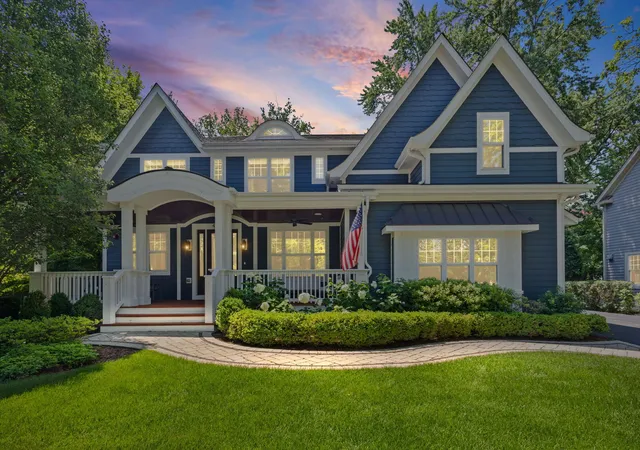 Photo 3 of Single family home for sale at 407 Lake St, Libertyville, IL 60048 | MLS# 12728826 | Listing updated on 2026-09-06