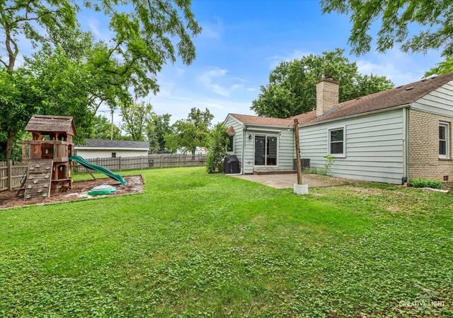 Photo 21 of Single family home for sale at 5804 Ridgewood Dr, Western Springs, IL 60558 | MLS# 12728843 | Listing updated on 2026-08-19