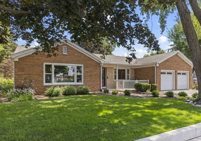 1st image of 304 S Loomis St, Naperville, IL 60540 | MLS# 12728845