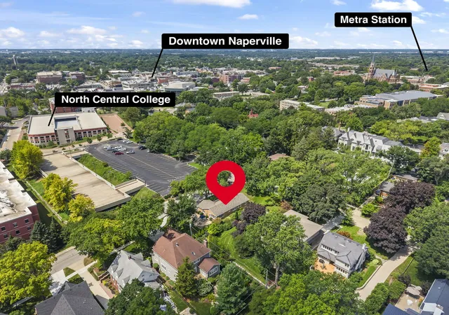 4th image of 304 S Loomis St, Naperville, IL 60540 | MLS# 12728845