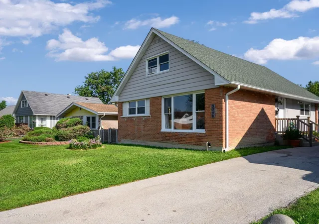 Photo 2 of Single family home for sale at 3740 167th Place, Country Club Hills, IL 60478 | MLS# 12728857 | Listing updated on 2026-08-19