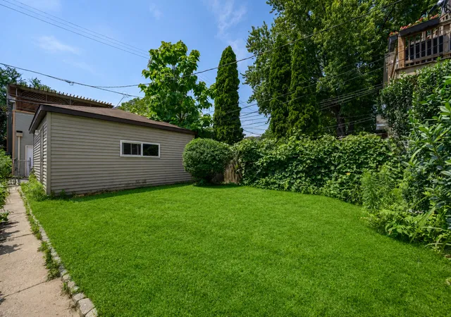 Photo 40 of Single family home for sale at 1907 W Berwyn Ave, Chicago, IL 60640 | MLS# 12728858 | Listing updated on 2026-08-21