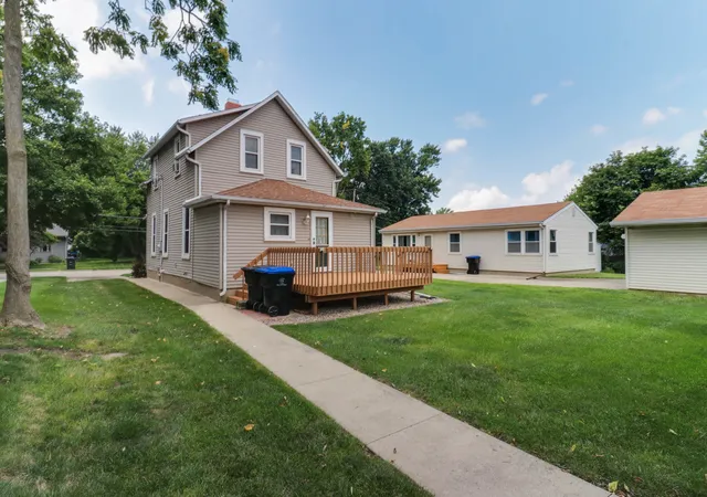 28th image of 1317 N Allin St, Bloomington, IL 61701 | MLS# 12728863
