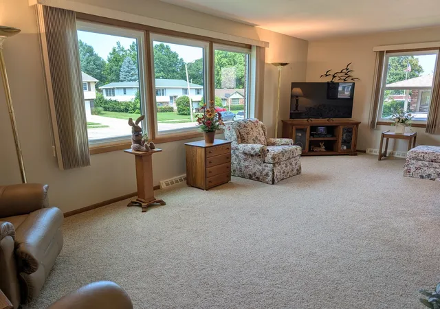 Photo 2 of Single family home for sale at 1358 Empire Ct, Freeport, IL 61032 | MLS# 12728868 | Listing updated on 2026-08-18
