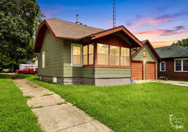 2nd image of 595 W Bridge St, Kankakee, IL 60901 | MLS# 12728927