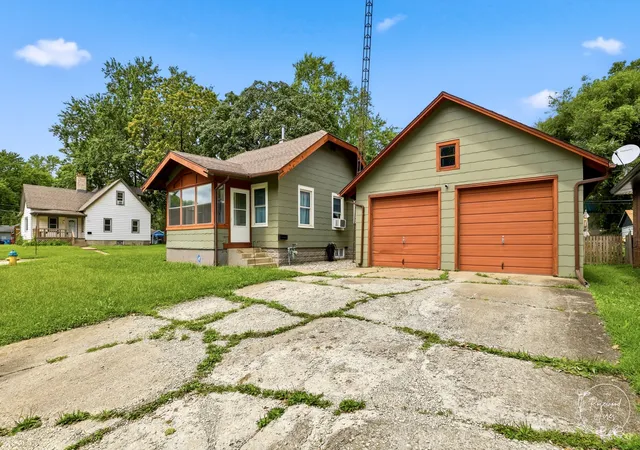 3rd image of 595 W Bridge St, Kankakee, IL 60901 | MLS# 12728927