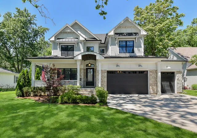 Photo 2 of Single family home for sale at 625 N Loomis St, Naperville, IL 60563 | MLS# 12728997 | Listing updated on 2026-09-01