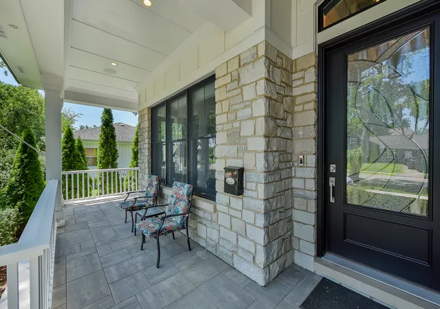 Photo 3 of Single family home for sale at 625 N Loomis St, Naperville, IL 60563 | MLS# 12728997 | Listing updated on 2026-09-01