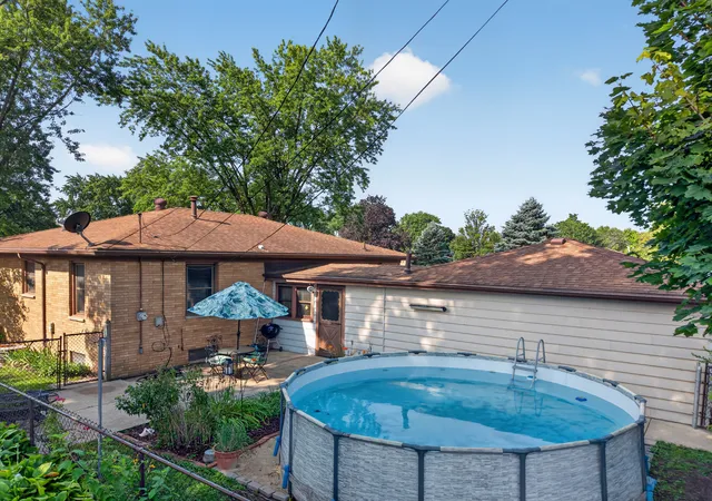 2nd image of 1522 Manhatten Dr, Streator, IL 61364 | MLS# 12729036