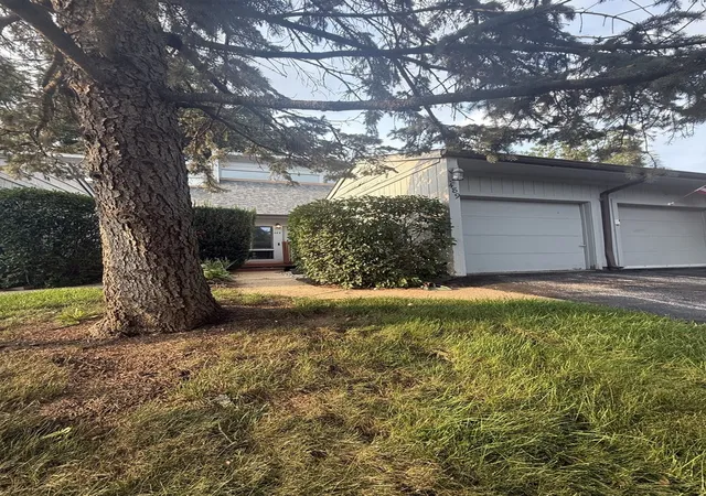 1st image of 489 44th Avenue Ct, East Moline, IL 61244 | MLS# 12729164