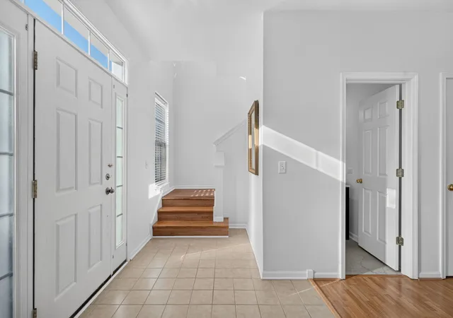 4th image of 3020 Chalkstone Ave, Elgin, IL 60124 | MLS# 12729170