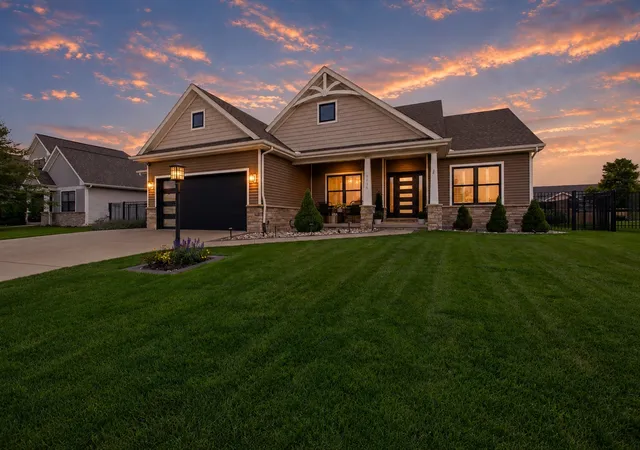 2nd image of 1104 Morningside Ln, Mahomet, IL 61853 | MLS# 12729219