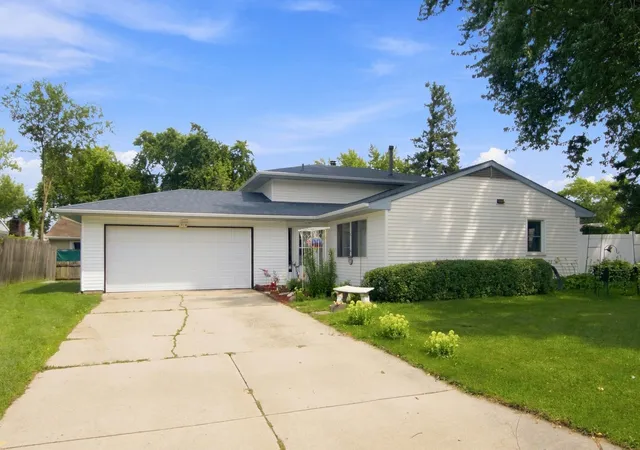 1st image of 914 Menlo Ct, Joliet, IL 60431 | MLS# 12729226