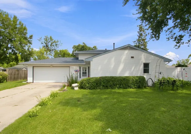 38th image of 914 Menlo Ct, Joliet, IL 60431 | MLS# 12729226