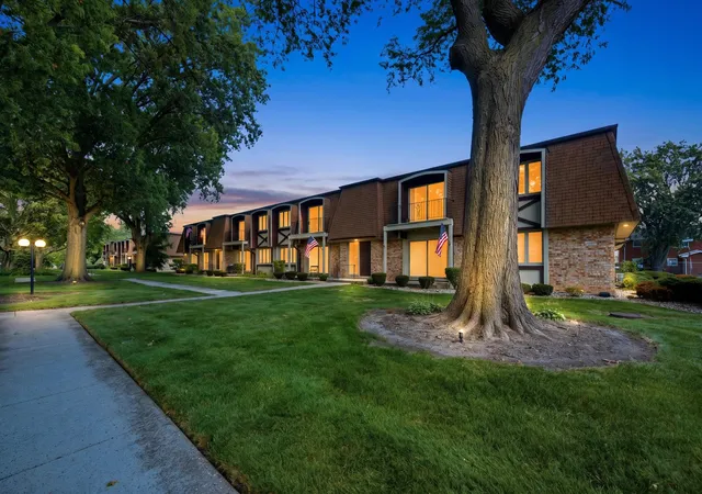 Condo for sale at 12750 Carriage Ln #A1, Crestwood, IL 60418 | MLS# 12729228