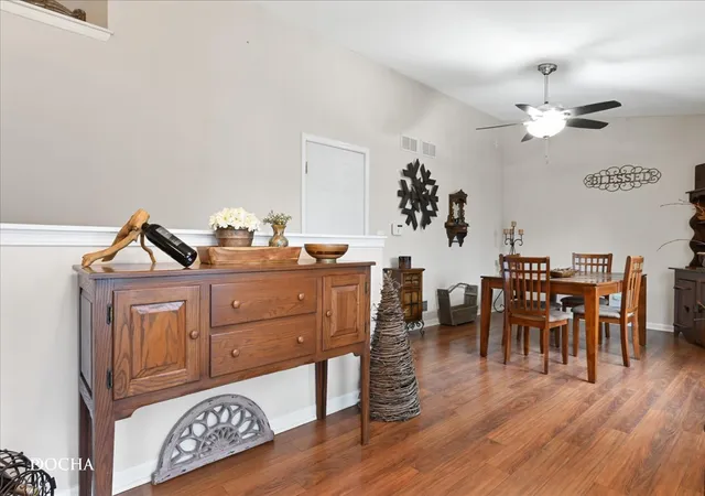Photo 4 of Single family home for sale at 190 N Juniper St, Cortland, IL 60112 | MLS# 12729244 | Listing updated on 2026-08-25