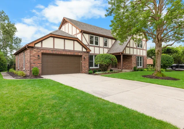 2nd image of 2335 Indian Ridge Dr, Glenview, IL 60026 | MLS# 12729254