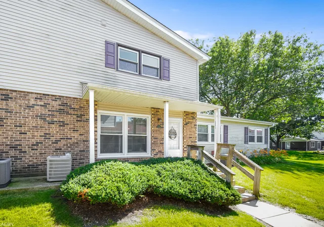 2nd image of 19536 115th Ave #B, Mokena, IL 60448 | MLS# 12729323