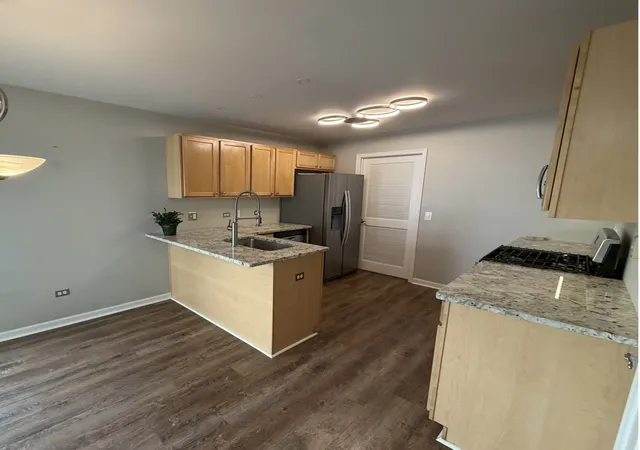 4th image of 2204 Scott Ln #2204, Aurora, IL 60502 | MLS# 12729330