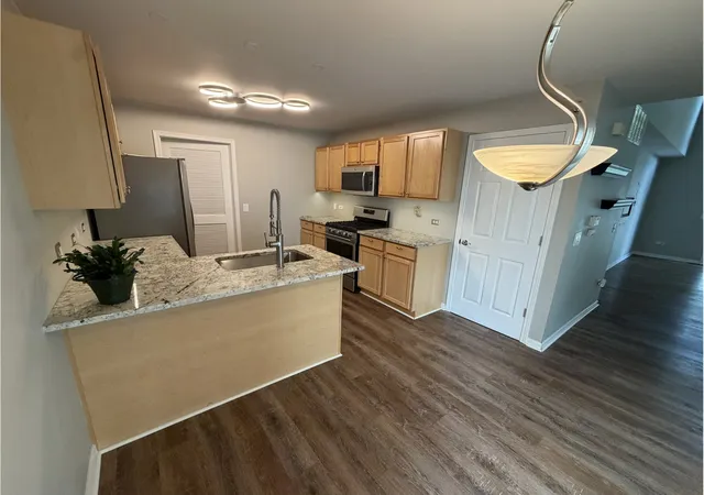 5th image of 2204 Scott Ln #2204, Aurora, IL 60502 | MLS# 12729330