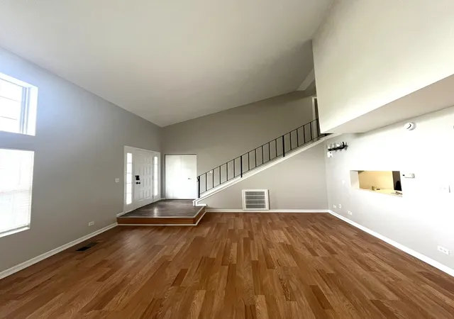 Photo 3 of Townhouse for sale at 341 Wisteria Dr #341, Streamwood, IL 60107 | MLS# 12729336 | Listing updated on 2026-08-25