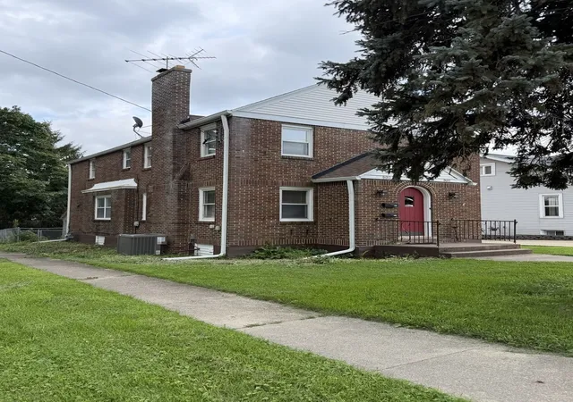 Photo 1 of Multi family home for sale at 903 905 S Park Blvd, Freeport, IL 61032 | MLS# 12729383 | Listing updated on 2026-09-09