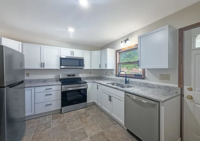 Photo 2 of Multi family home for sale at 903 905 S Park Blvd, Freeport, IL 61032 | MLS# 12729383 | Listing updated on 2026-09-09