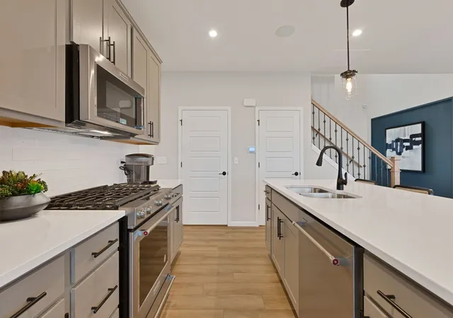 3rd image of 2543 Tailshot Rd, Naperville, IL 60564 | MLS# 12729388